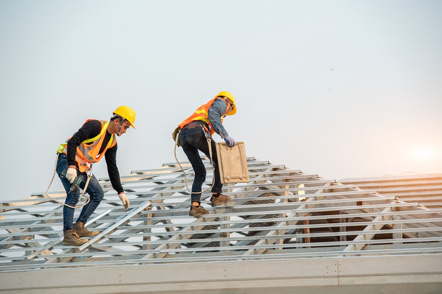 licensed-roofers-min